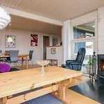 6 Person In Knebel Ørby
