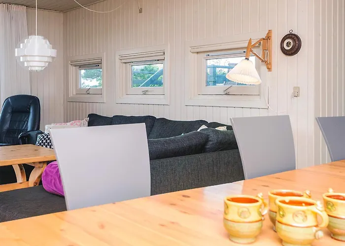 Дом отдыха 6 Person In Knebel Ёрбю