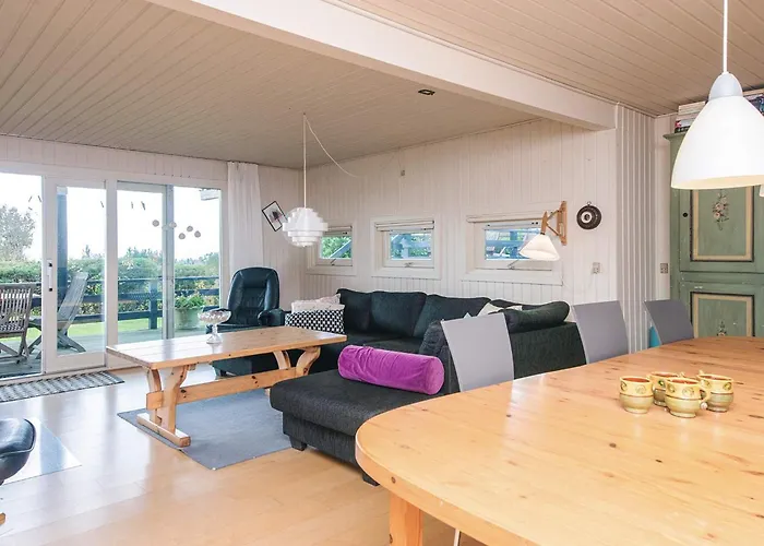 Дом отдыха 6 Person In Knebel Ёрбю